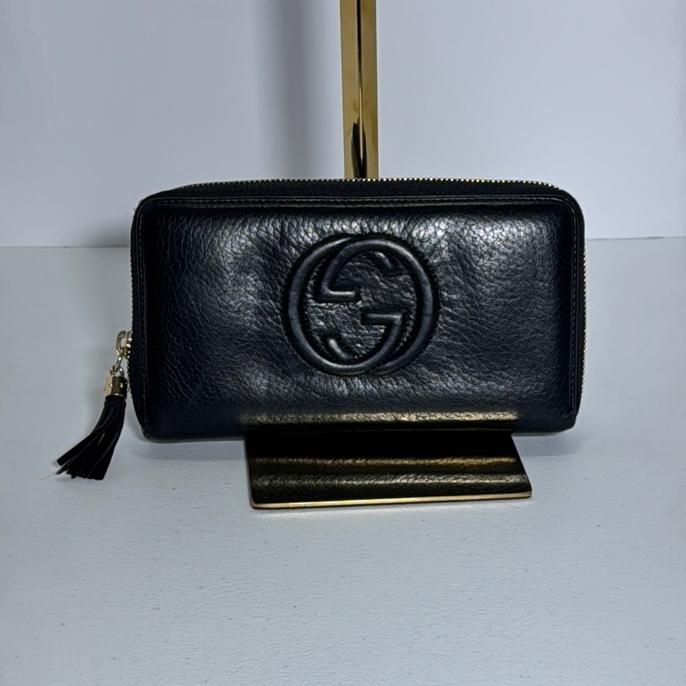 AUTHENTIC Gucci Black Leather Wallet